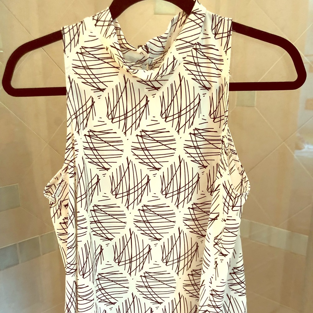 ASTR black and white top